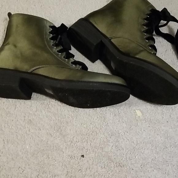 Green suede booties - Picture 4 of 4